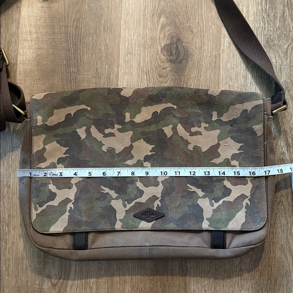 Fossil cotton twill camo messenger bag briefcase